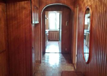 Boazeria dębowa lakierowana stan b. dobry