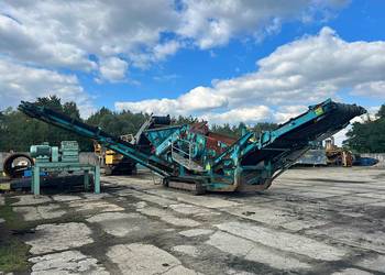 Przesiewacz Powerscreen Warrior 800