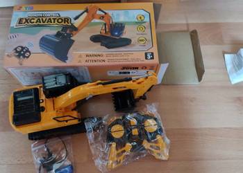 zdalnie sterowana koparka marki Joyin z pilotem 2,4 GHz