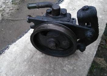 Kia carens ii 2 1.8 16v pompa wspomagania