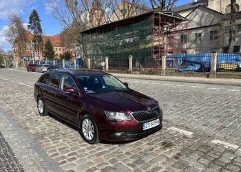Skoda Superb kb salon Polska mały przebieg