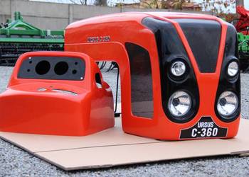 Maska ciągnikowa tworzywo Ursus C360 C-360 model 03 czerwona