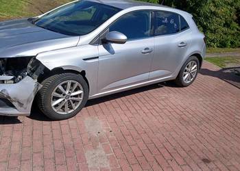 Renault megane 4.  2016 roku