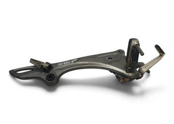 PRAWY SET PODNÓŻEK KIEROWCY Suzuki SFV650 SFV 650 Gladius mocowanie 298913