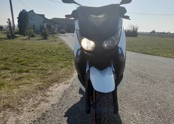 Yamaha XMAX 250