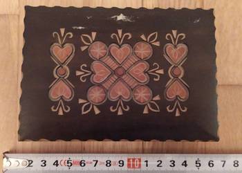 167. SZKATUŁKA DREWNIANA NA DROBIAZGI Z PRL