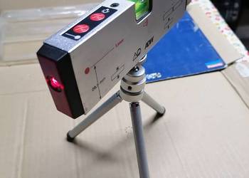 Sprzedam poziomnicę laserową