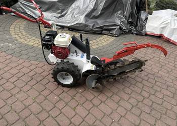 Koparka łańcuchowa z napędem wynajem