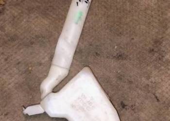 Zbiorniczek spryskiwaczy Skoda Fabia 2 hatchback