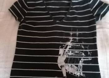 Bluzka, koszulka, t - shirt czarny z srebrnymi paseczkami.