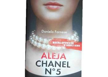 Aleja Chanel N°5 Daniela Farnese
