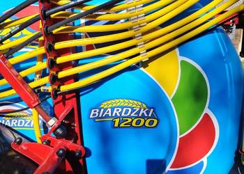 Opryskiwacz ciągany zaczepiany Biardzki 1200L 15m