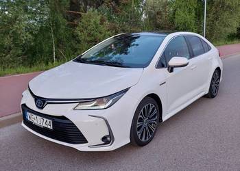 Toyota Corolla 1.8 Hybryda 2020r. Comfort+Style+Tech