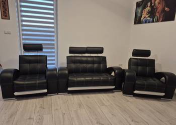 Sofa dwuosobowa plus dwa fotele