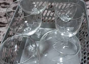 kieliszki np do wina w sumie 7 sztuk