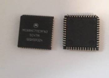 MC68HC711E9CFN2 plcc52 Motorola