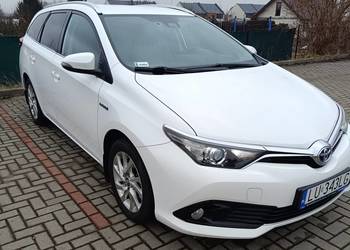 Toyota Auris 1.8 Premium hybryd +CNG 2018 kombi