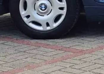 Felgi stalowe z kołpakami