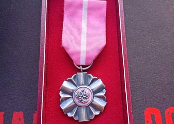 Medal za Długoletnie Pożycie Małżeńskie RP + Oryginalne Etui (Złote Gody)