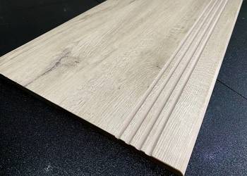 Płytki drewnopodobne na schody zewnętrzne 120x30