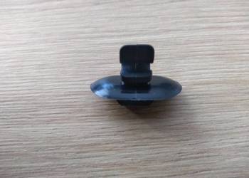 Spinka podpory maski Citroen Peugeot