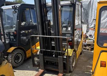 Wózek widłowy Jungheinrich TFG 425 triplex, wolny skok, przesuw boczny
