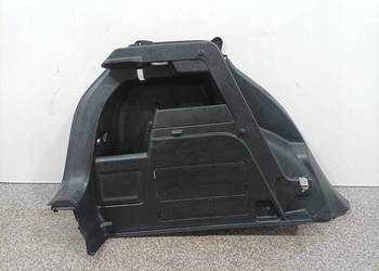 TAPICERKA BOCZEK  BAGAŻNIKA LEWY TYŁ HB 6V6867427 Skoda Fabia III (2014-  )