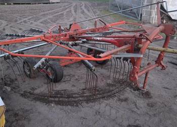 Zgrabiarka Fella 425