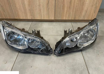 Honda Civic VIII Sedan FD reflektor przód
