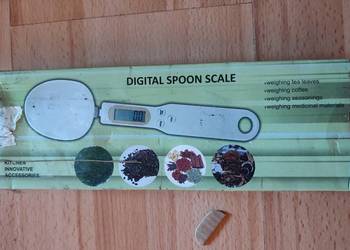 cyfrowa waga kuchenna w kształcie łyżki