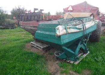 Rozsiewacz 2 -talerzowy AMAZONE 3szt.całość