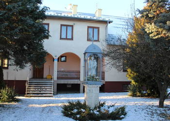 Dom wielkopowierzchniowy