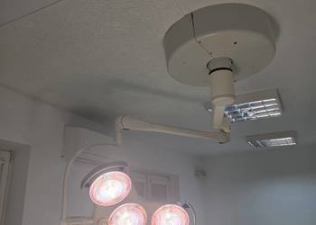 Lampa zabiegowa operacyjna