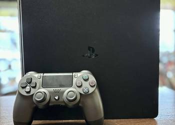 Konsola Sony Playstation 4 PS4 Slim 500 GB Pad