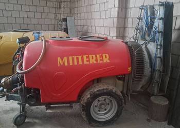 Opryskiwacz sadowniczy Mitterer 1000l.