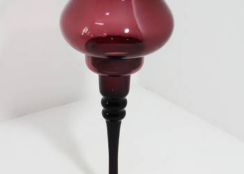 Szklany świecznik typu hurricane – rubinowy vintage