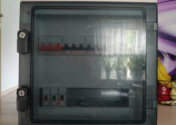Rozdzielnia natynkowa LEGRAND 2X12