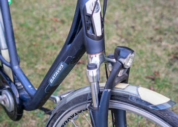 Batavus Fuego 8 L – miejski rower 28" z amortyzatorem i Nexus 8