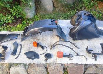 Honda NX 650 Dominator części zbiornik plastiki stelaż kierunki