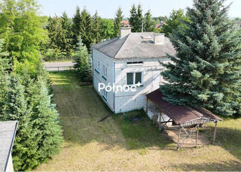 Dom z dwoma mieszkaniami. Duża działka 0,25 ha