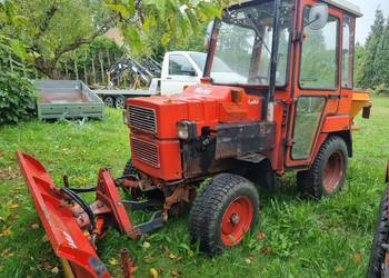 Traktor do odśnieżania.