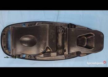 Kawasaki J 300 schowek pod siedzenie wypełnienie osłona mocowanie
