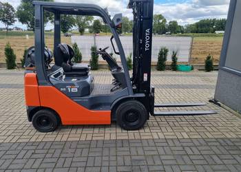 Wózek widłowy 8FGF18 Toyota 2015r 4,7m triplex 4 sekcje hydrauliczne