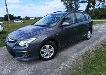Hyundai i30 CW 1.6 CRDi + koła zimowe