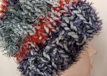 Czapka puchata handmade El.z8