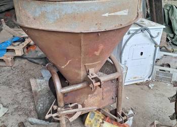 Rozsiewacz nawozów lej