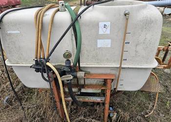 Opryskiwacz zawieszany 12m 2000r skotarek 500l