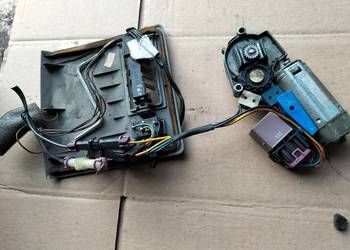Audi 80 B4 B3 Silniczek 895877795B  8A0907485 PRZEKAZNIK SZYBERDACHU
