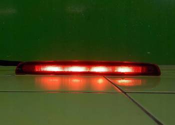 NISSAN QASHQAI J10 I 1.5 DCI 07r 5D lampa swiatlo STOP