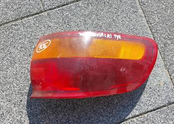 Toyota previa lampa tył prawa tylna